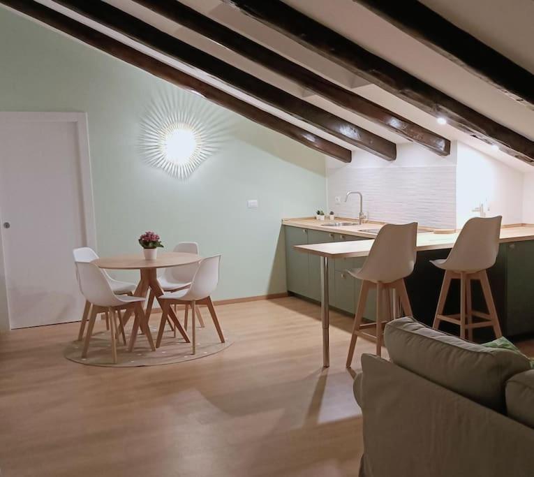 Loving My Rooms 1 - Deliziosa Mansarda In Centro 고리치아 외부 사진